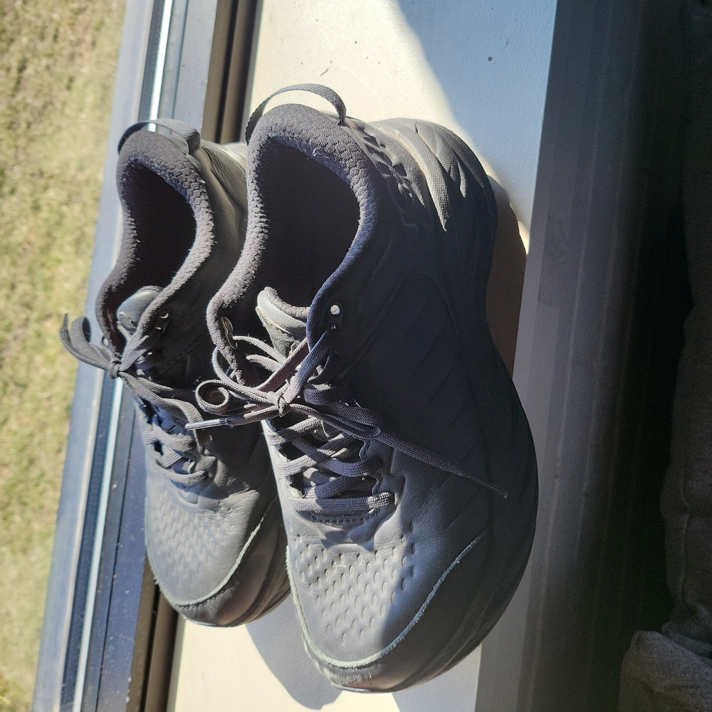 Hoka Bondi Leather Slip Resistant. Wide width  Hokas sell FAST!